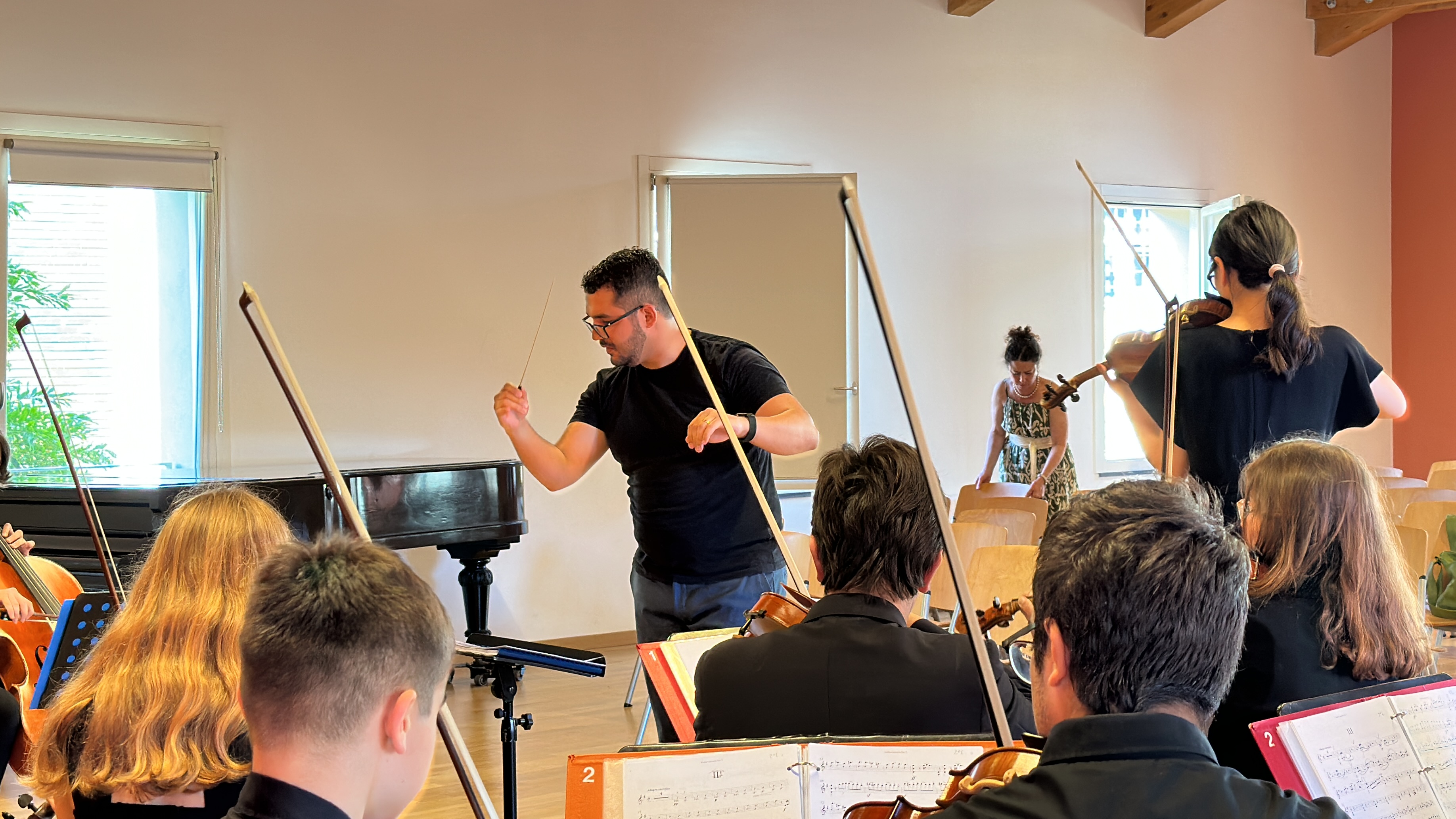 Daniel López Piepoli conducting Berlinisches Sinfonieorchester